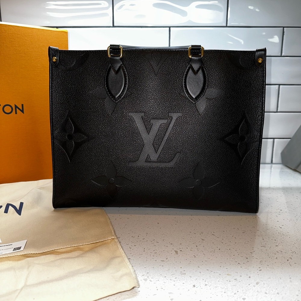 Louis Vuitton on the go mm black